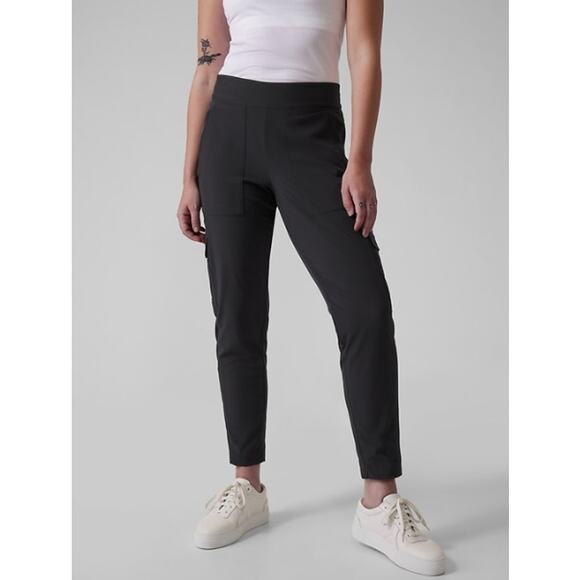 Athleta 6 Black Chelsea Cargo Lined Pants Jogger Woven Stretch Featherweight - Picture 13 of 14